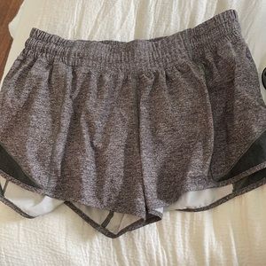 Lululemon hotty hot shorts 2.5 length